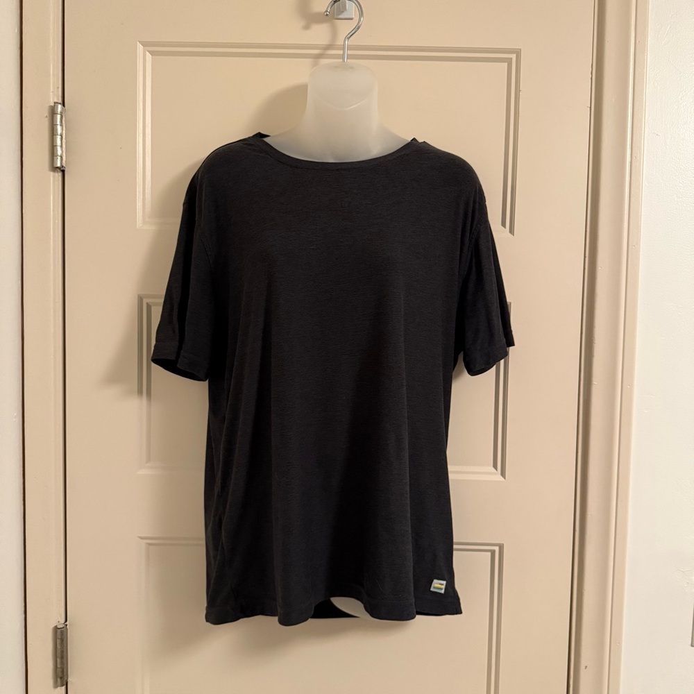 ⭐️ 5 for $25. Vuori top